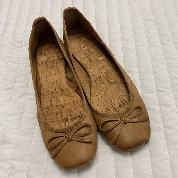 Korks Tan Leather Flats Women Size 6 - Picture 1 of 9